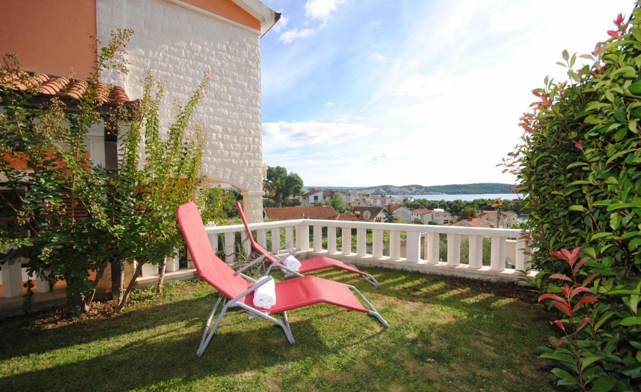 Seaview Luxury Apartment "Lucy" With Terrace & Vintage Summer Kitchen Trogir Dış mekan fotoğraf